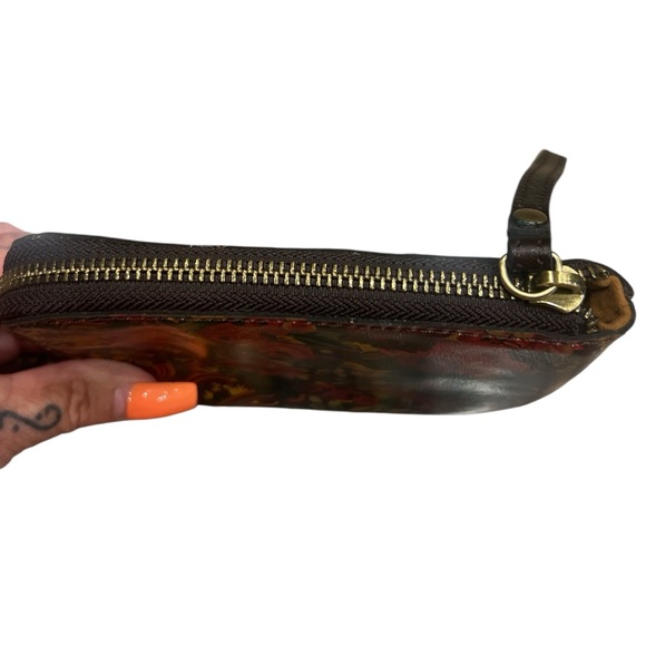 PATRICIA NASH CASSINI MULTI-COLOR FLORAL LEATHER WRISTLET New - Picture 6 of 11